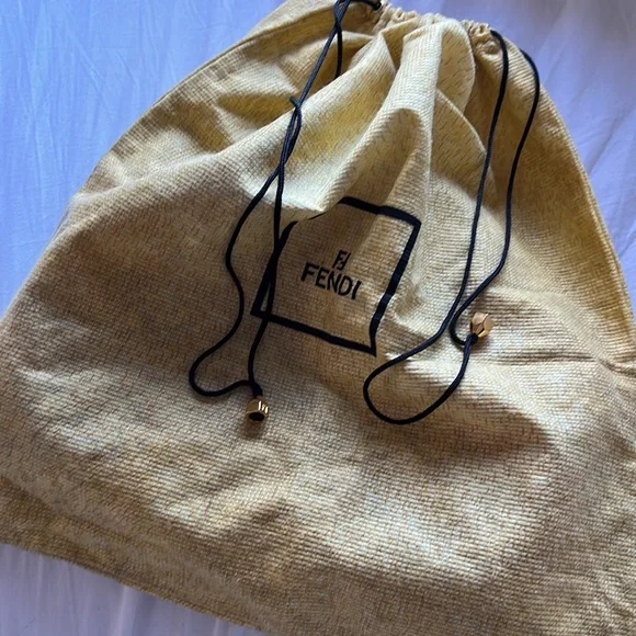 FENDI cashmere red large scarf - Picture 5 of 5